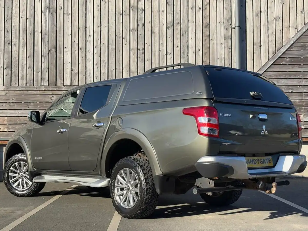 2018-mitsubishi-l200-24di-d-warrior-eu6-big-10