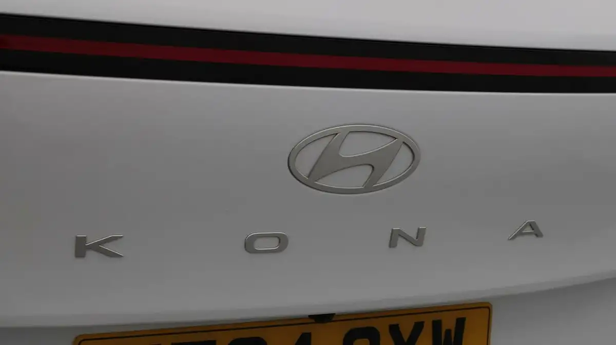 2024-hyundai-kona-16-gdi-n-line-s-141ps-dct-big-21