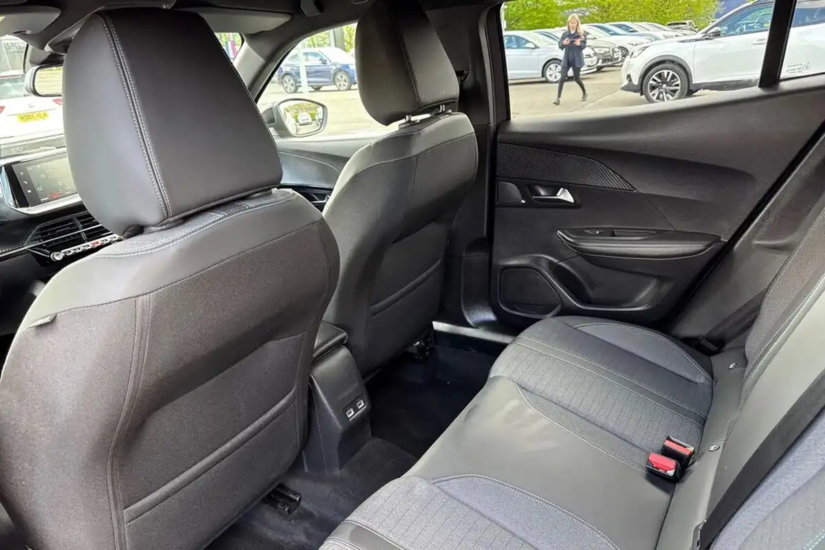 2023-peugeot-2008-suv-12-puretech-allure-premium-100bhp-big-33