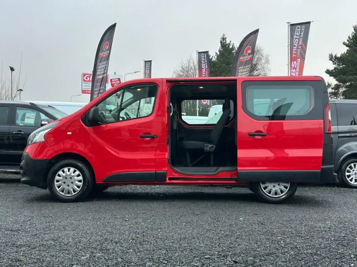 2018-renault-trafic-16dci-sl27-95-business-95-mini-bus-big-14
