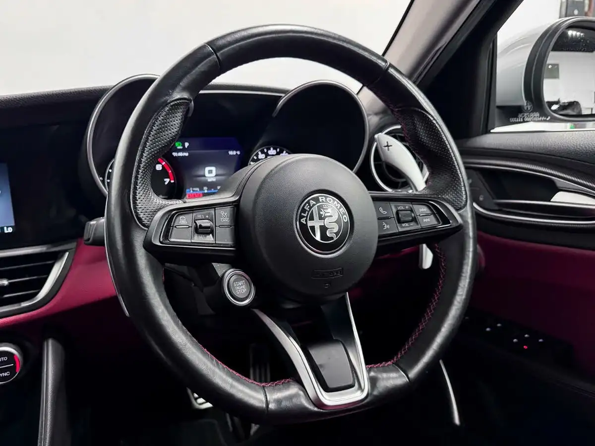 2021-alfa-romeo-giulia-20-veloce-276bhp-big-26