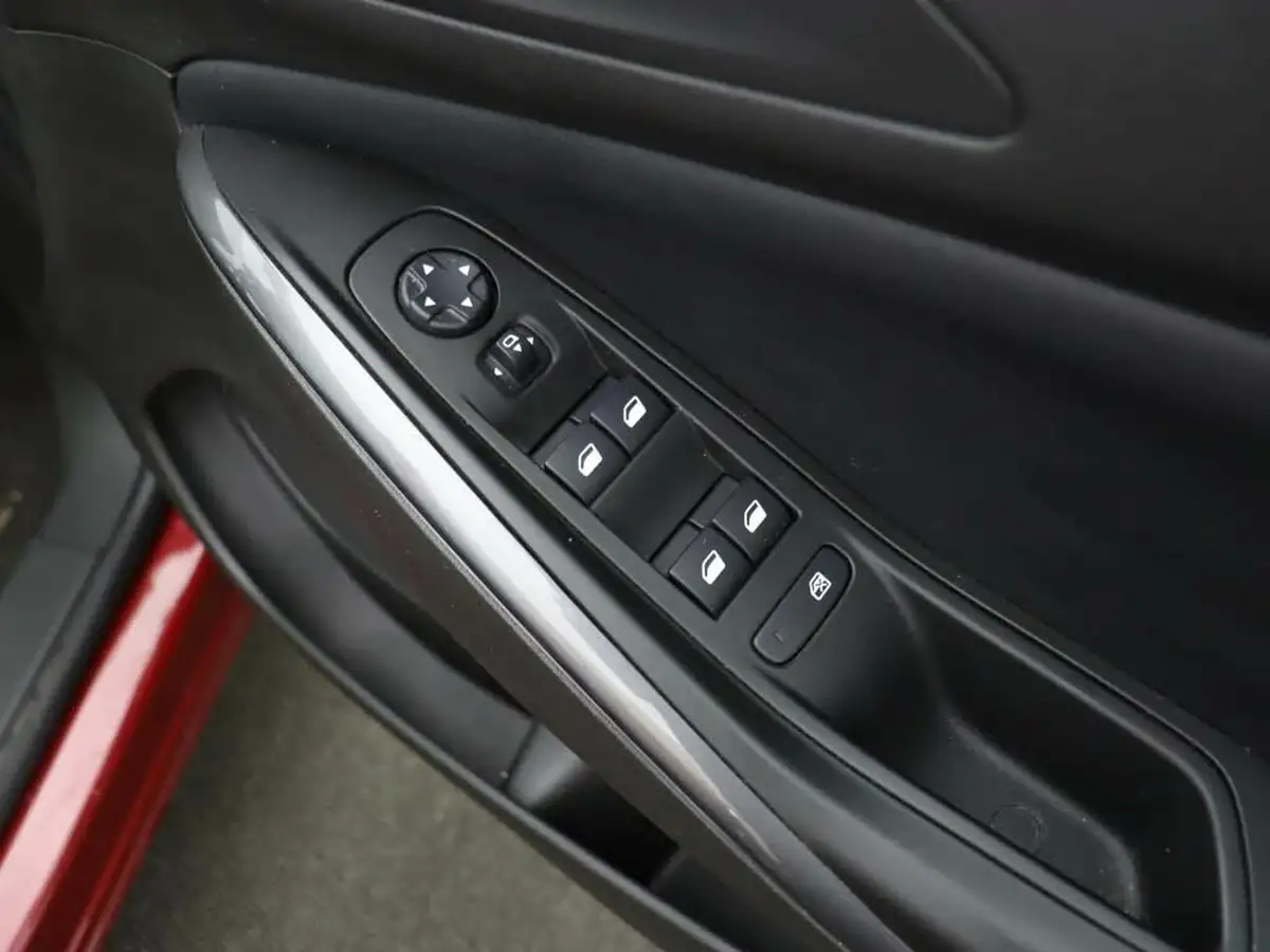2021-vauxhall-grandland-x-15td-elite-nav-big-13