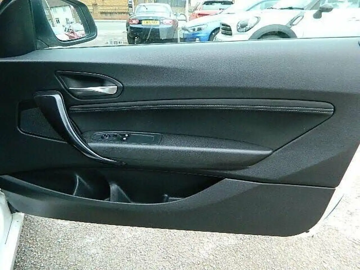 2014-bmw-1-series-16td-114d-sport-3d-big-22