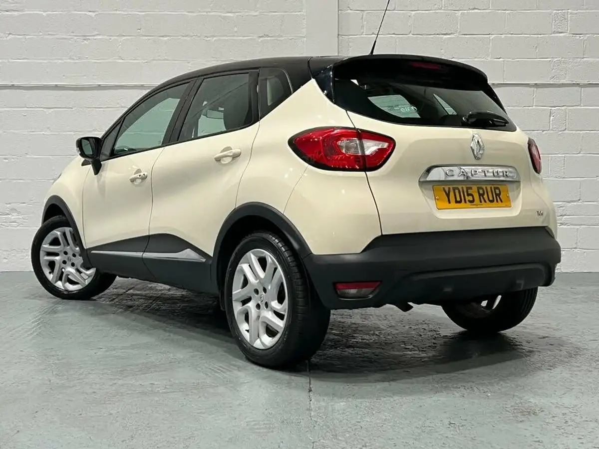 2015-renault-captur-09-dynamique-big-31