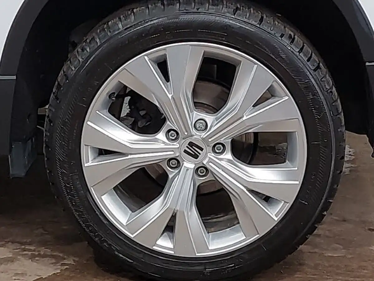 2024-seat-ateca-15-ecotsi-xperience-dsg-big-12