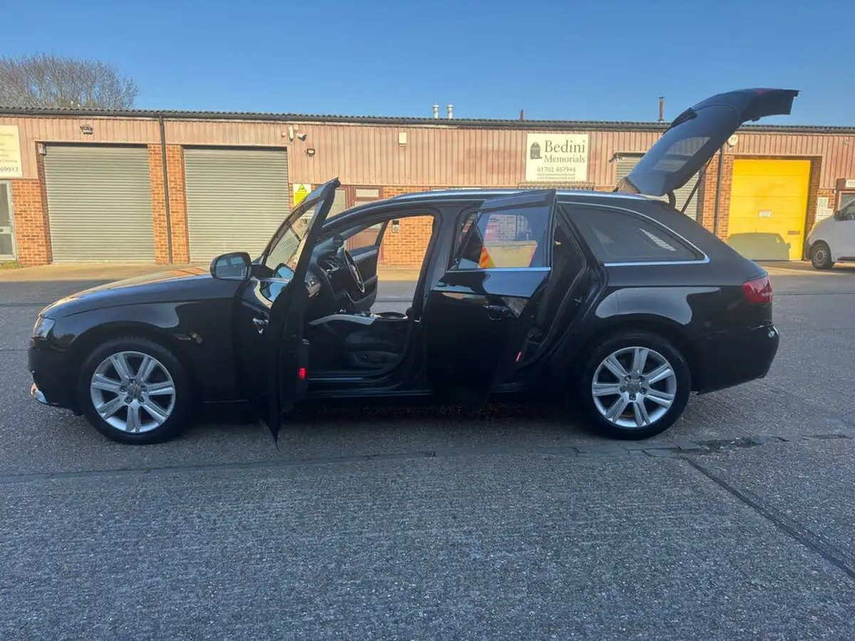 2011-audi-a4-avant-big-74