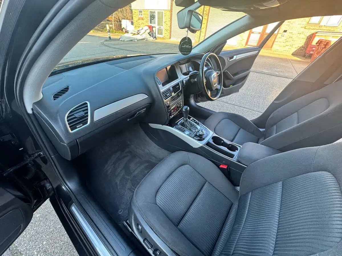 2011-audi-a4-avant-big-50
