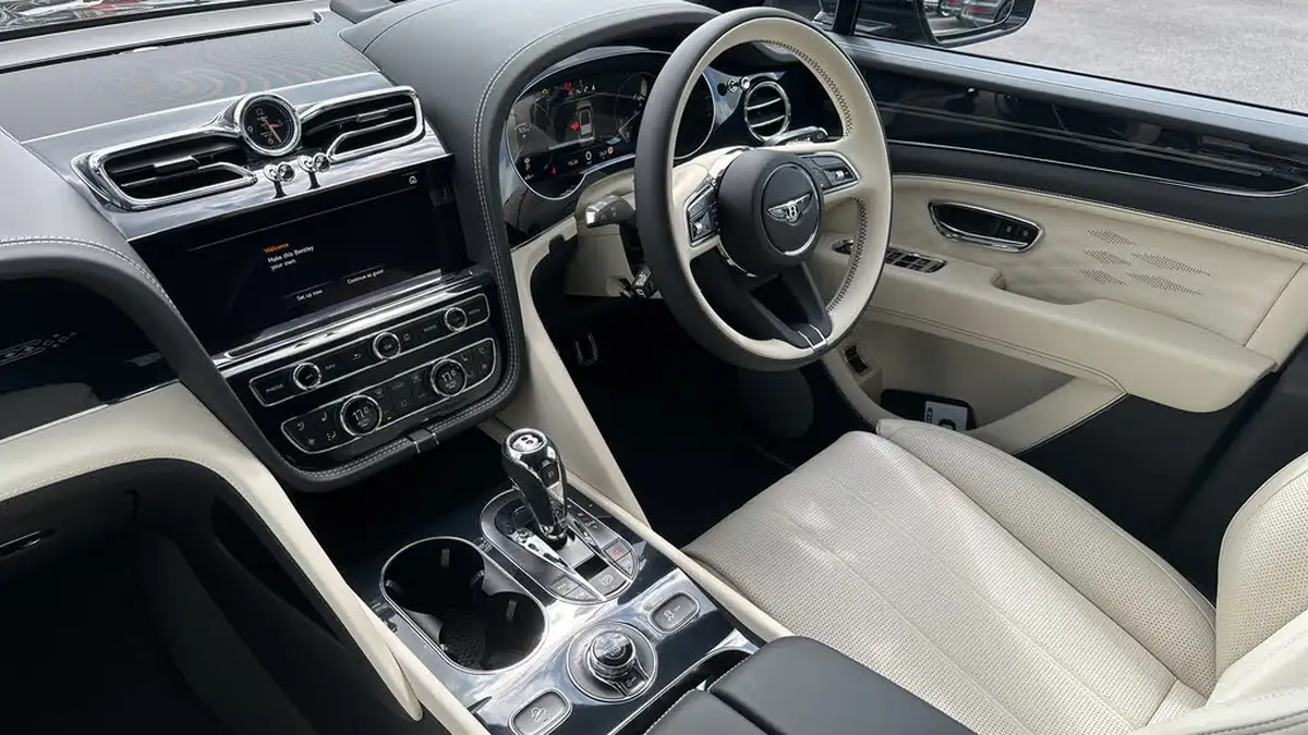 2023-bentley-bentayga-40-v8-extended-wheelbase-azure-big-1