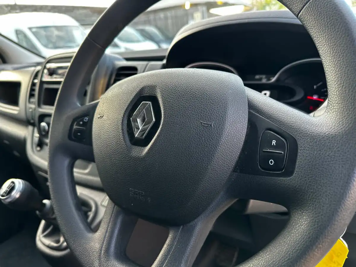 2021-renault-trafic-20dci-sl28-energy-120-business-big-17