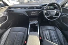 2022-audi-e-tron-55e-technik-station-wagon-small-7