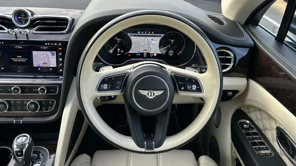 2019-bentley-bentayga-40-v8-big-15