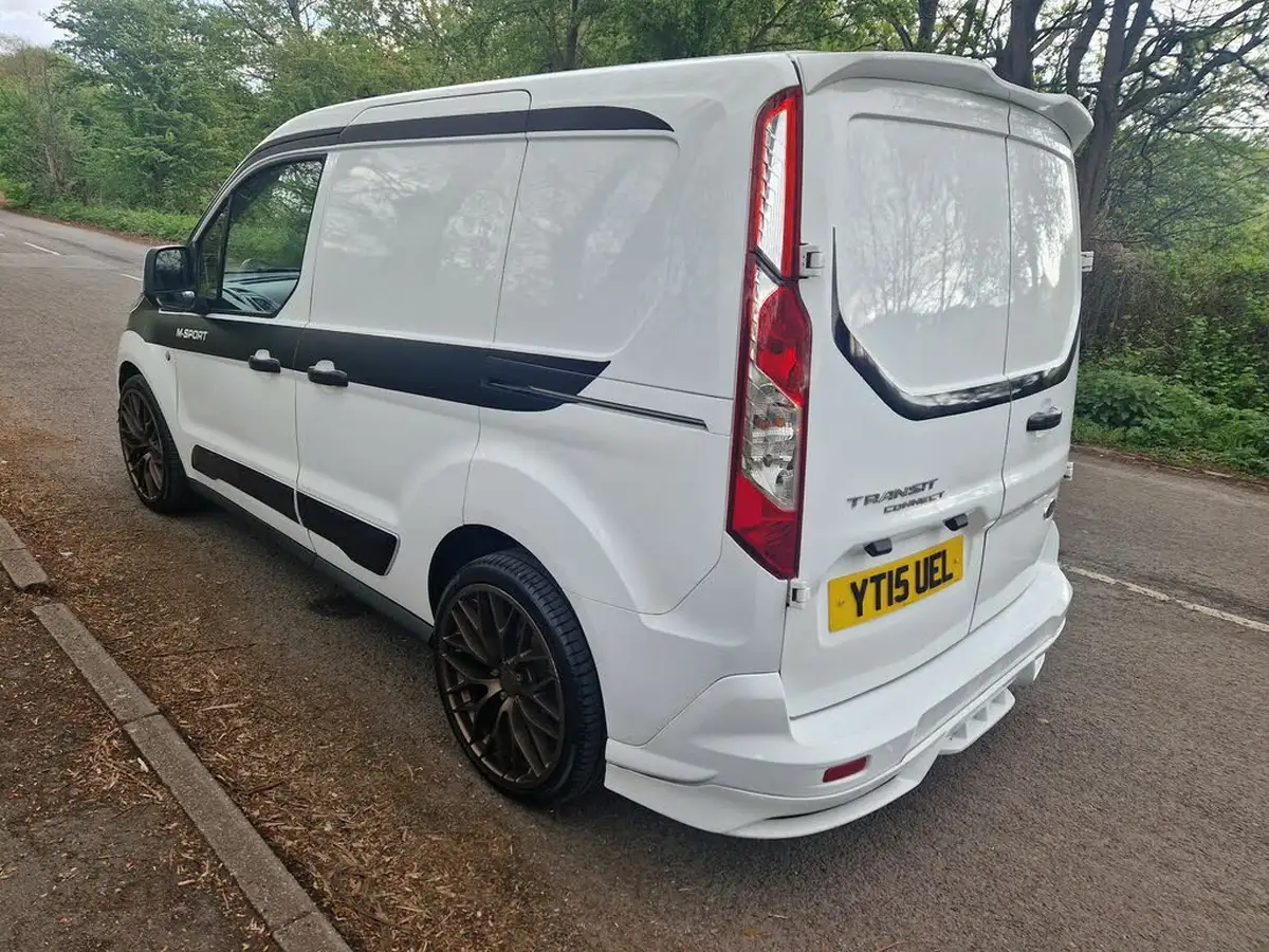 2015-ford-transit-connect-16tdci-l1-200-panel-big-3