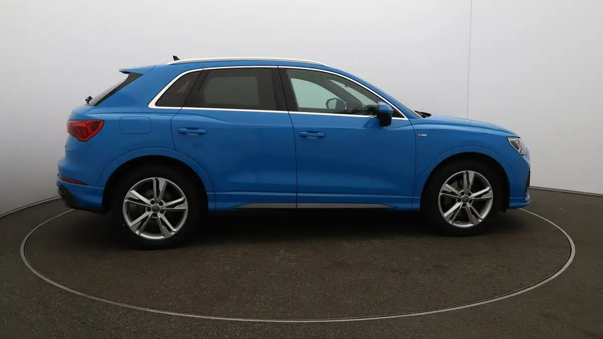 2019-audi-q3-20-40-tfsi-s-line-big-42
