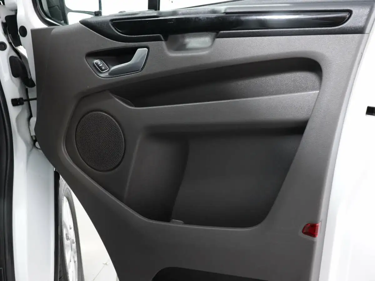 2022-ford-transit-custom-20tdci-300-l1h1-limited-130pseu6d-panel-van-big-35