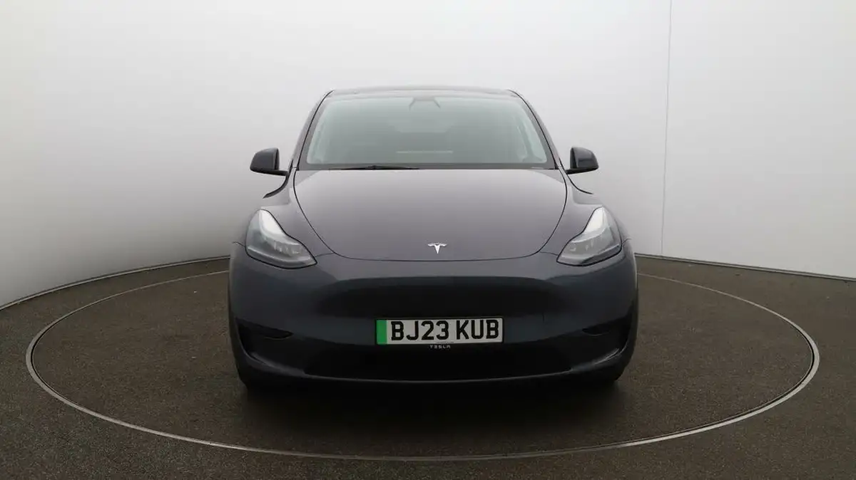2023-tesla-model-y-e-rwd-big-31