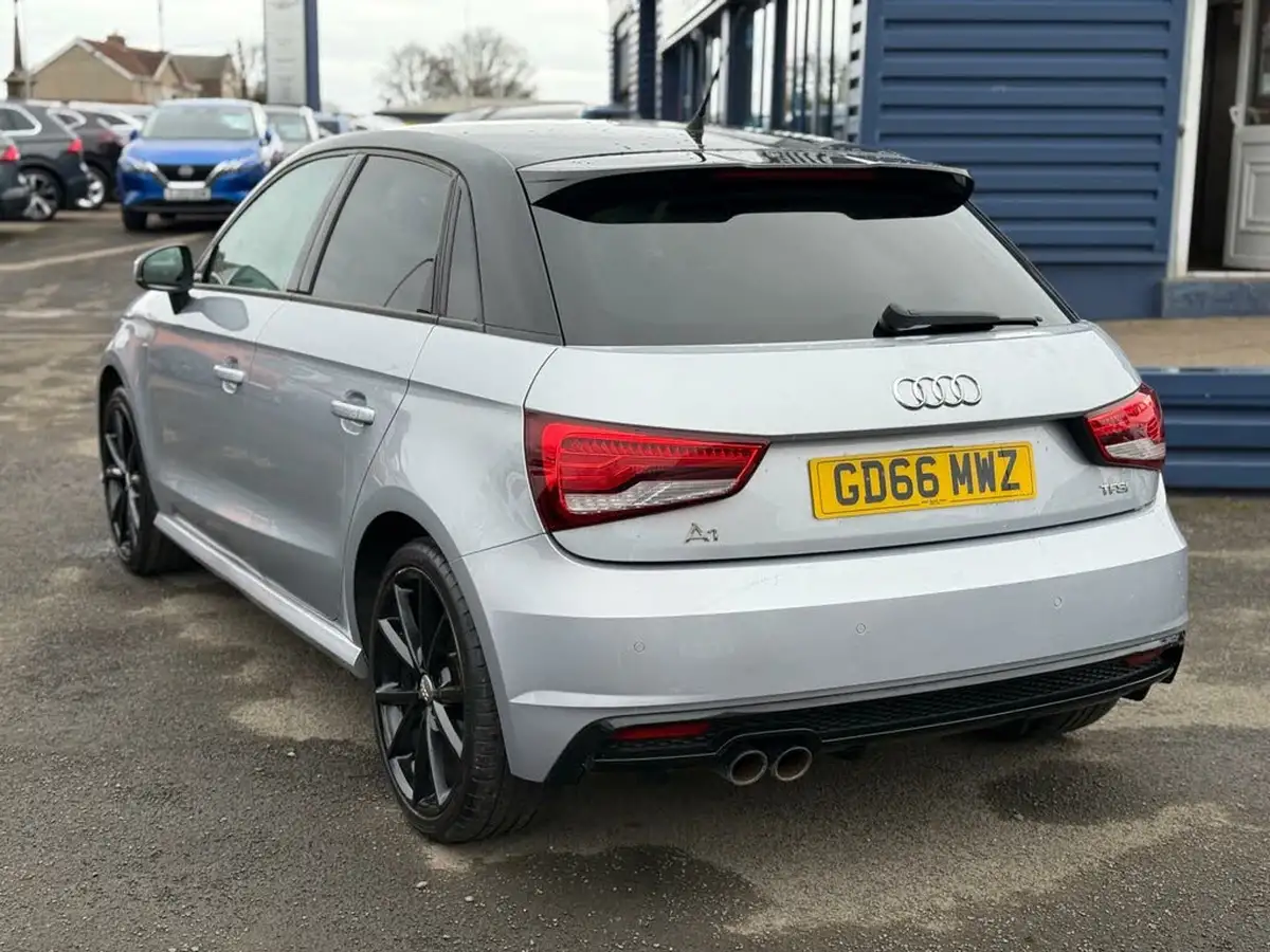 2017-audi-a1-14-tfsi-black-edition-sportback-5d-big-11