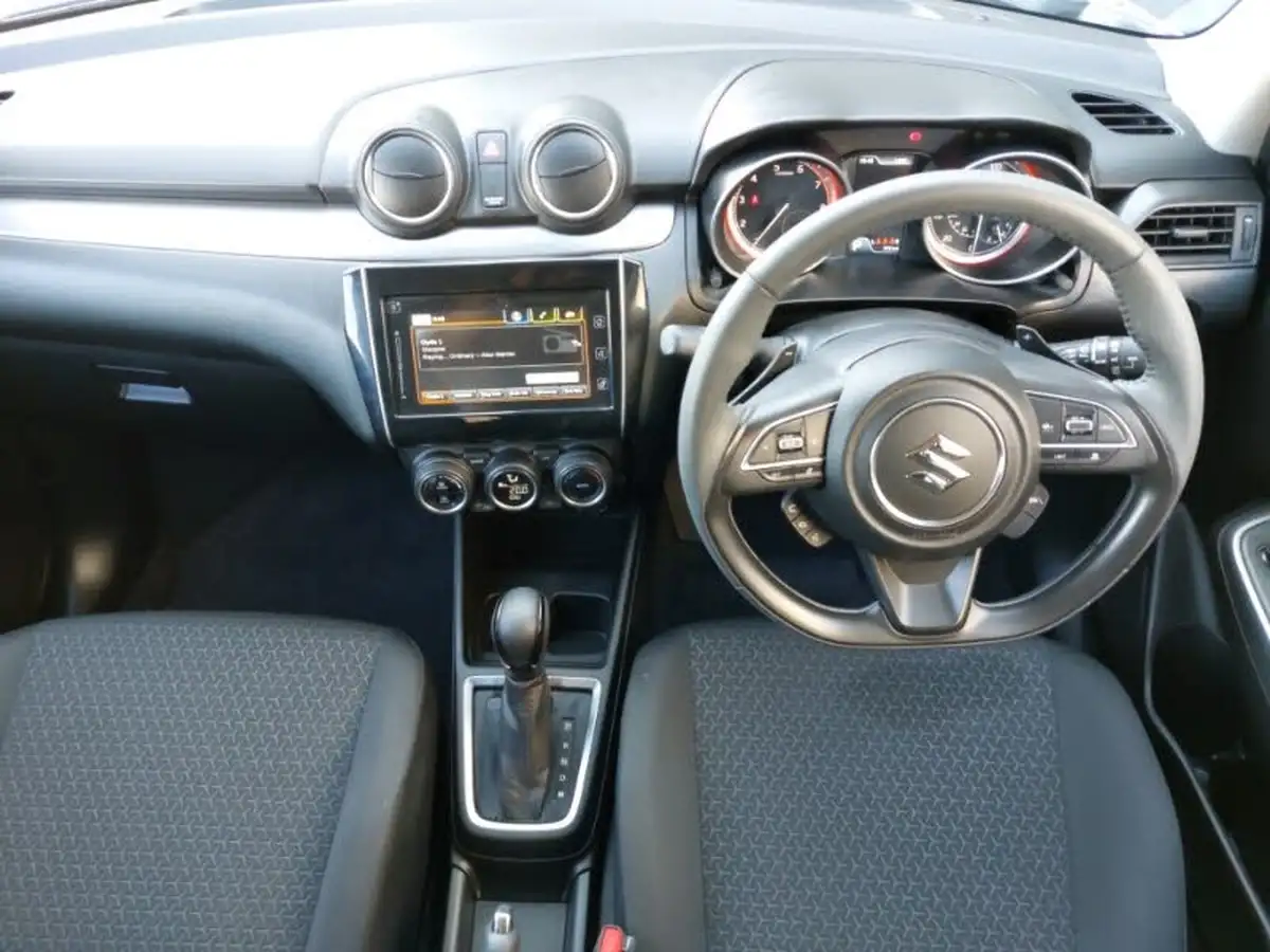 2024-suzuki-swift-12-dualjet-sz5-big-2