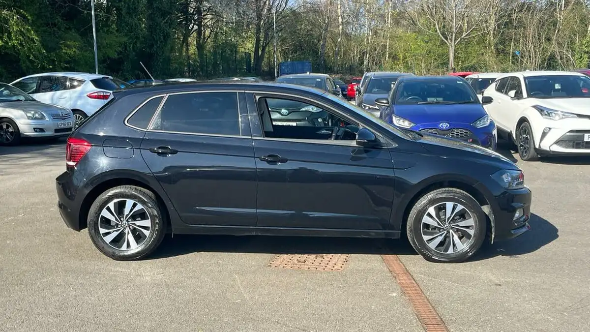 2021-volkswagen-polo-10-tsi-match-big-15
