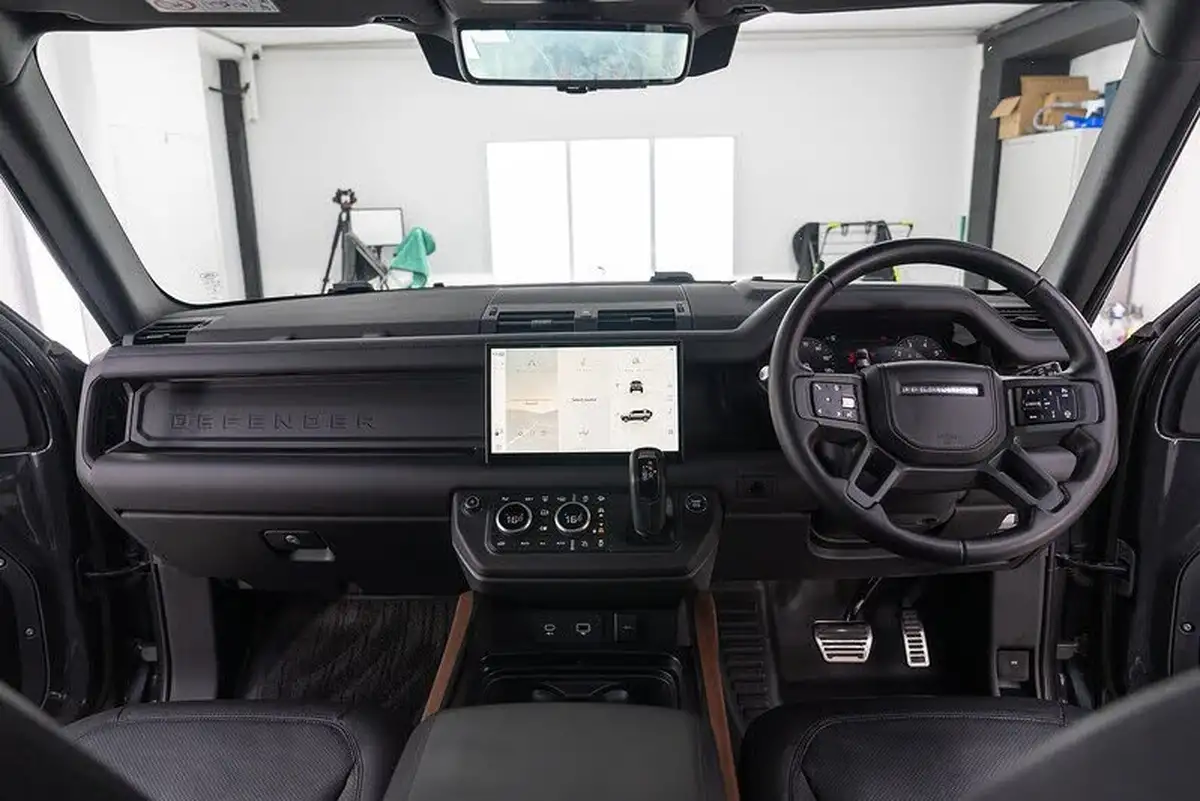 2022-land-rover-110-defender-30-p400-x-big-11