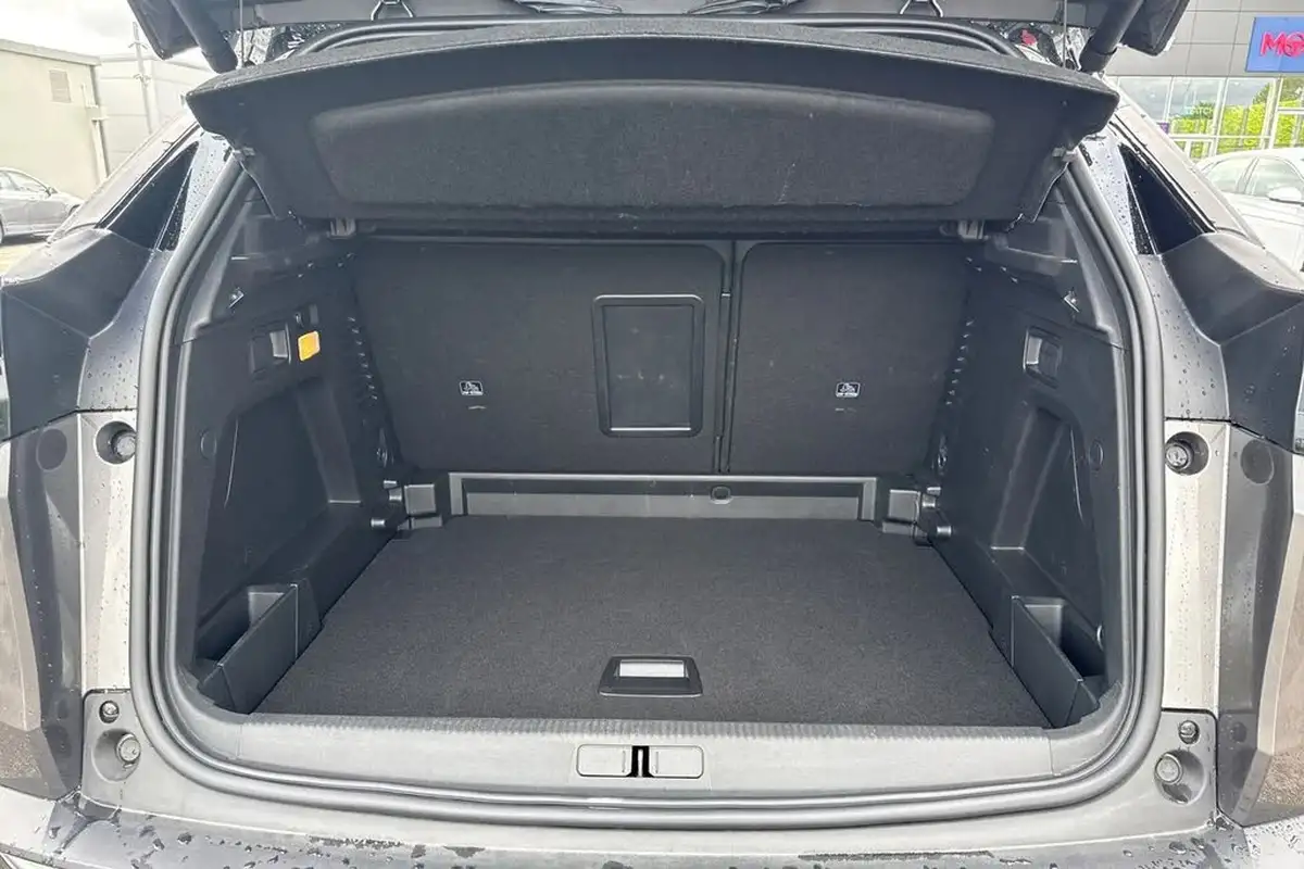 2022-peugeot-3008-suv-12-puretech-gt-premium-big-6