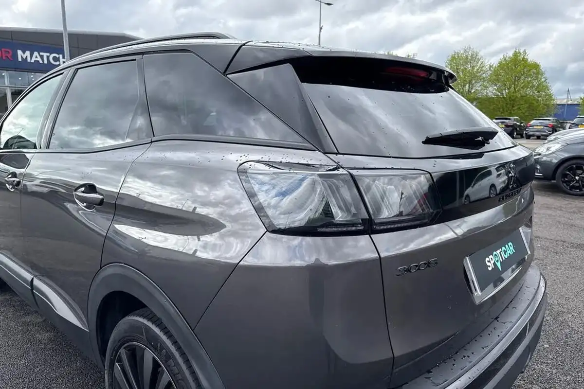 2022-peugeot-3008-suv-12-puretech-gt-premium-big-30