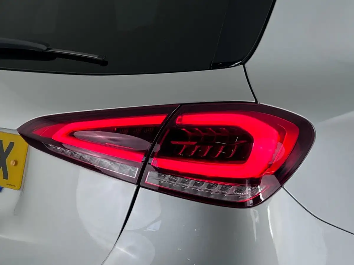2019-mercedes-benz-a-class-15d-a180d-amg-line-executive-hatchback-5d-7g-dct-big-7