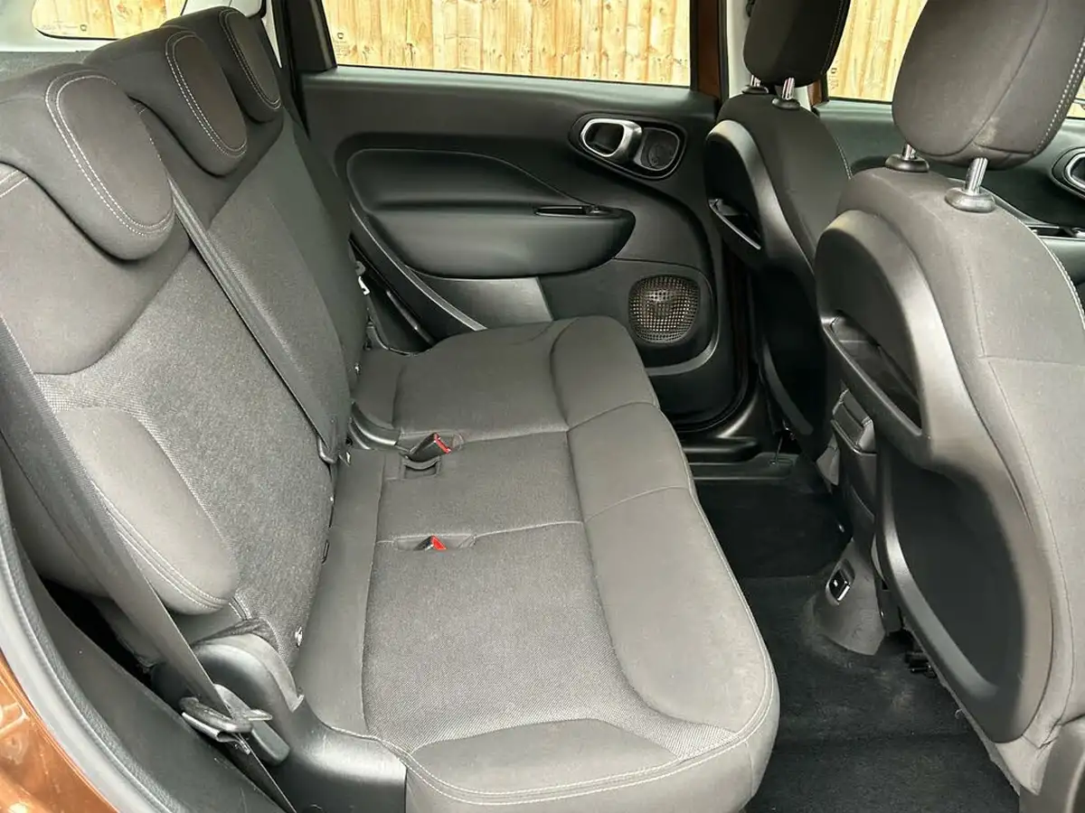 2017-fiat-500l-14-cross-big-21