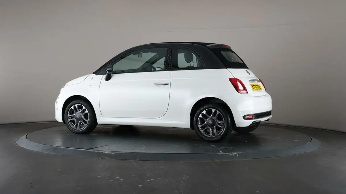 2021-fiat-500c-10-hey-google-big-66