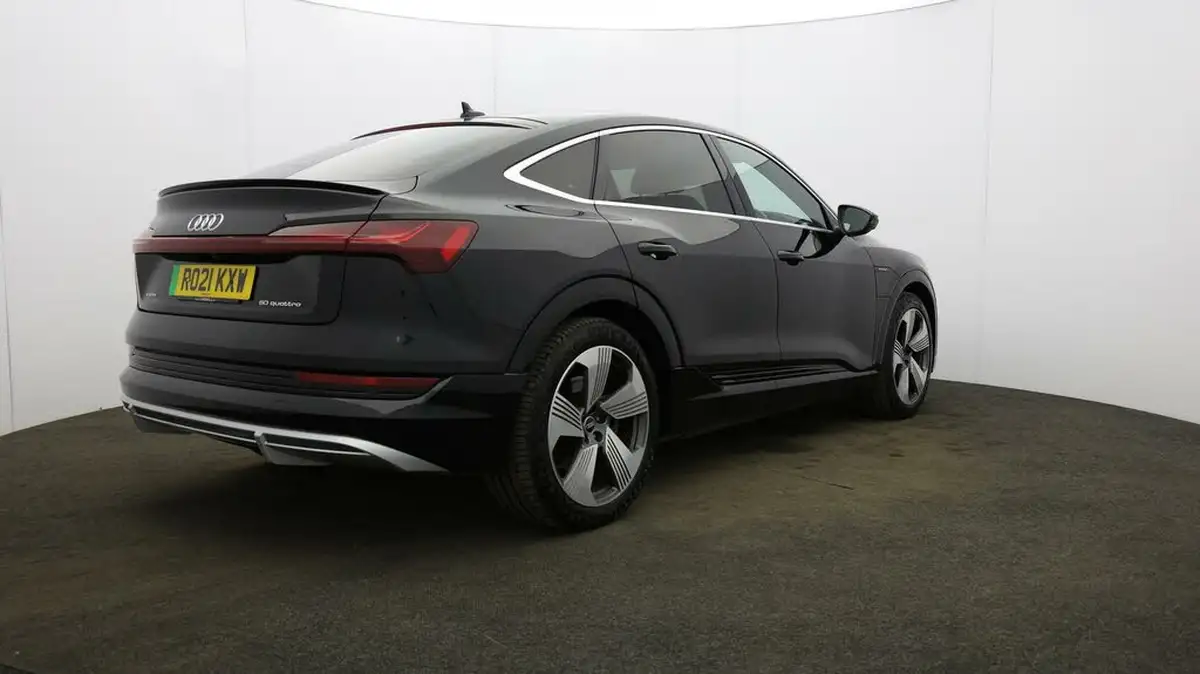 2021-audi-e-tron-50e-s-line-sportback-big-51