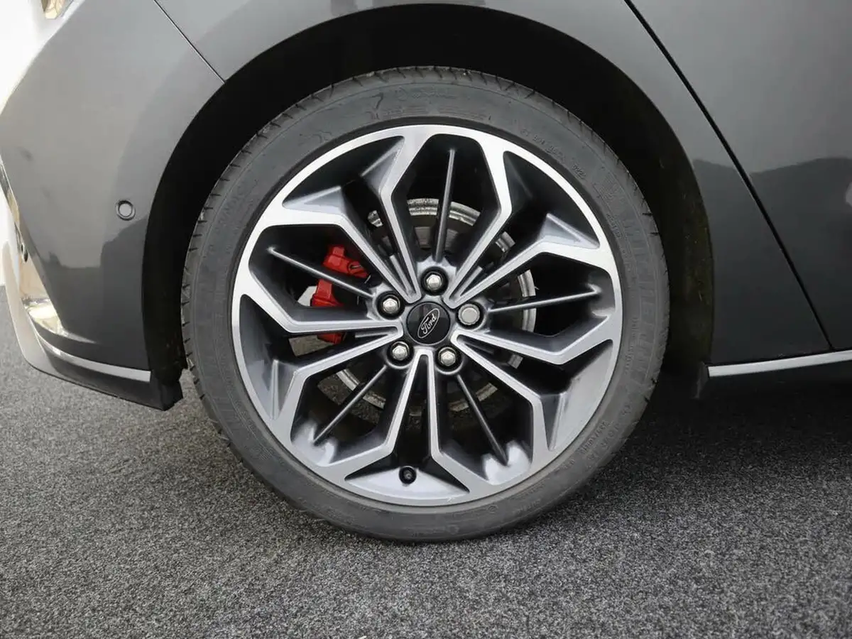 2023-ford-focus-10t-st-line-x-125ps-hybrid-mhev-hatchback-powershift-big-5