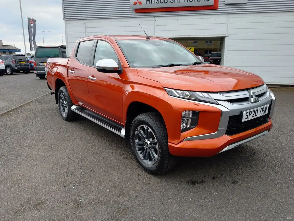 2020-mitsubishi-l200-22di-d-barbarian-auto-big-5