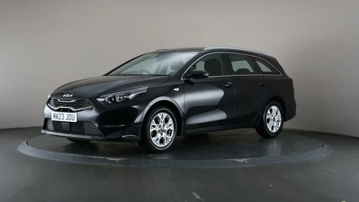 2023-kia-ceed-15-t-gdi-2-158bhp-sportswagon-big-3