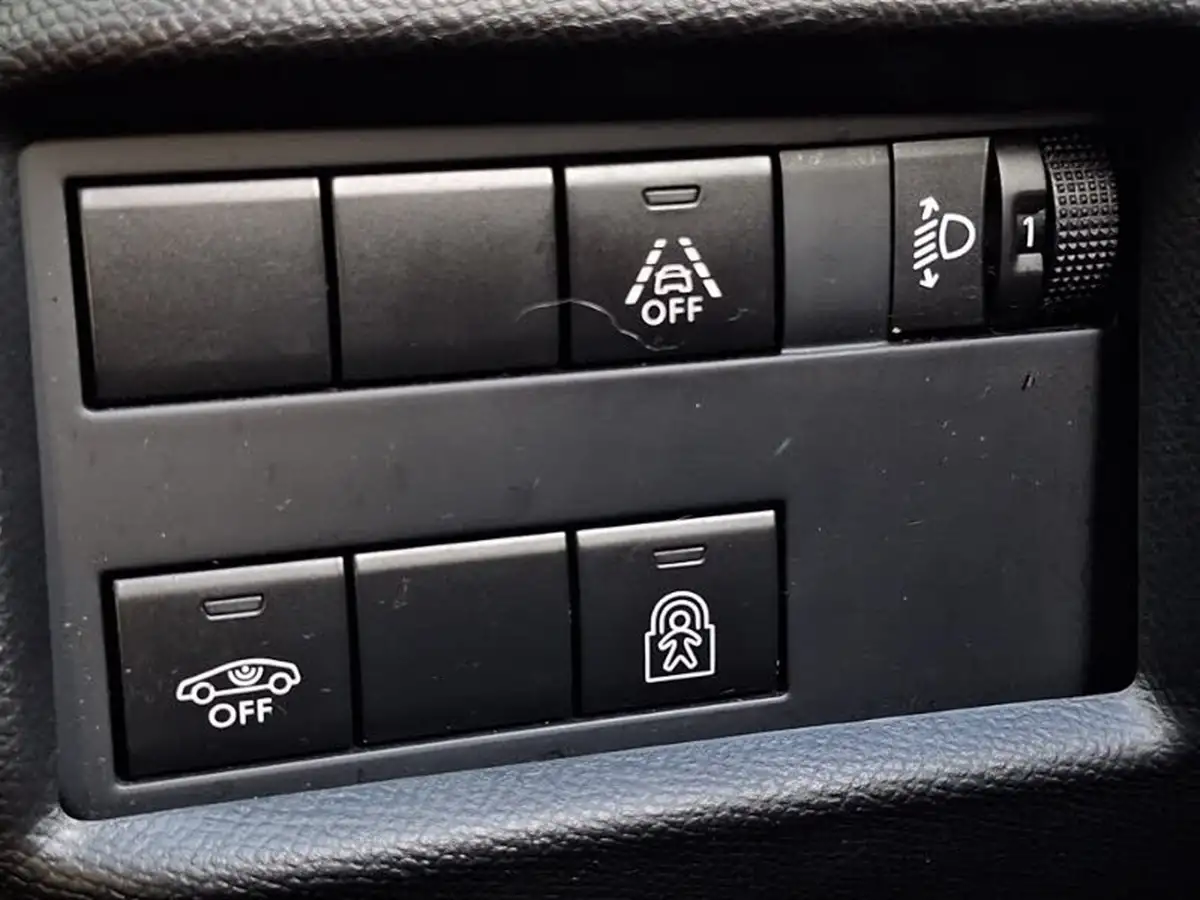 2021-citroen-c5-aircross-15bluehdi-shine-big-14