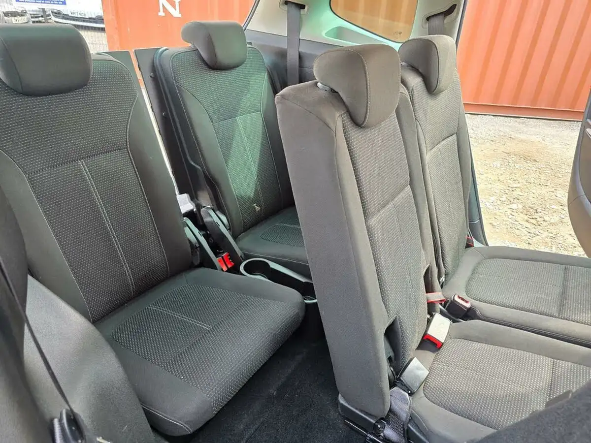 2017-vauxhall-zafira-tourer-14i-16v-turbo-sri-nav-leather-pk-auto-big-26