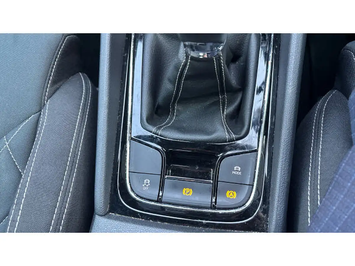 2022-skoda-karoq-15-tsi-sportline-big-36