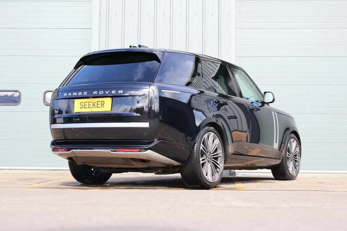 2023-land-rover-range-rover-30-p400-autobiography-big-5