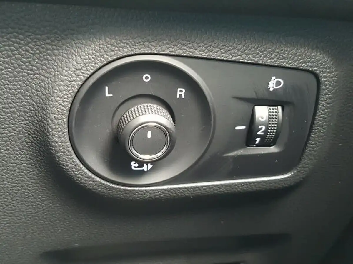2024-mg-zs-suv-15-vti-tech-exclusive-big-12