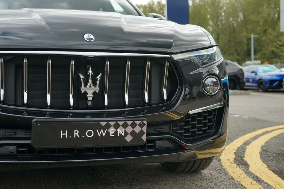 2021-maserati-levante-20-gt-big-18
