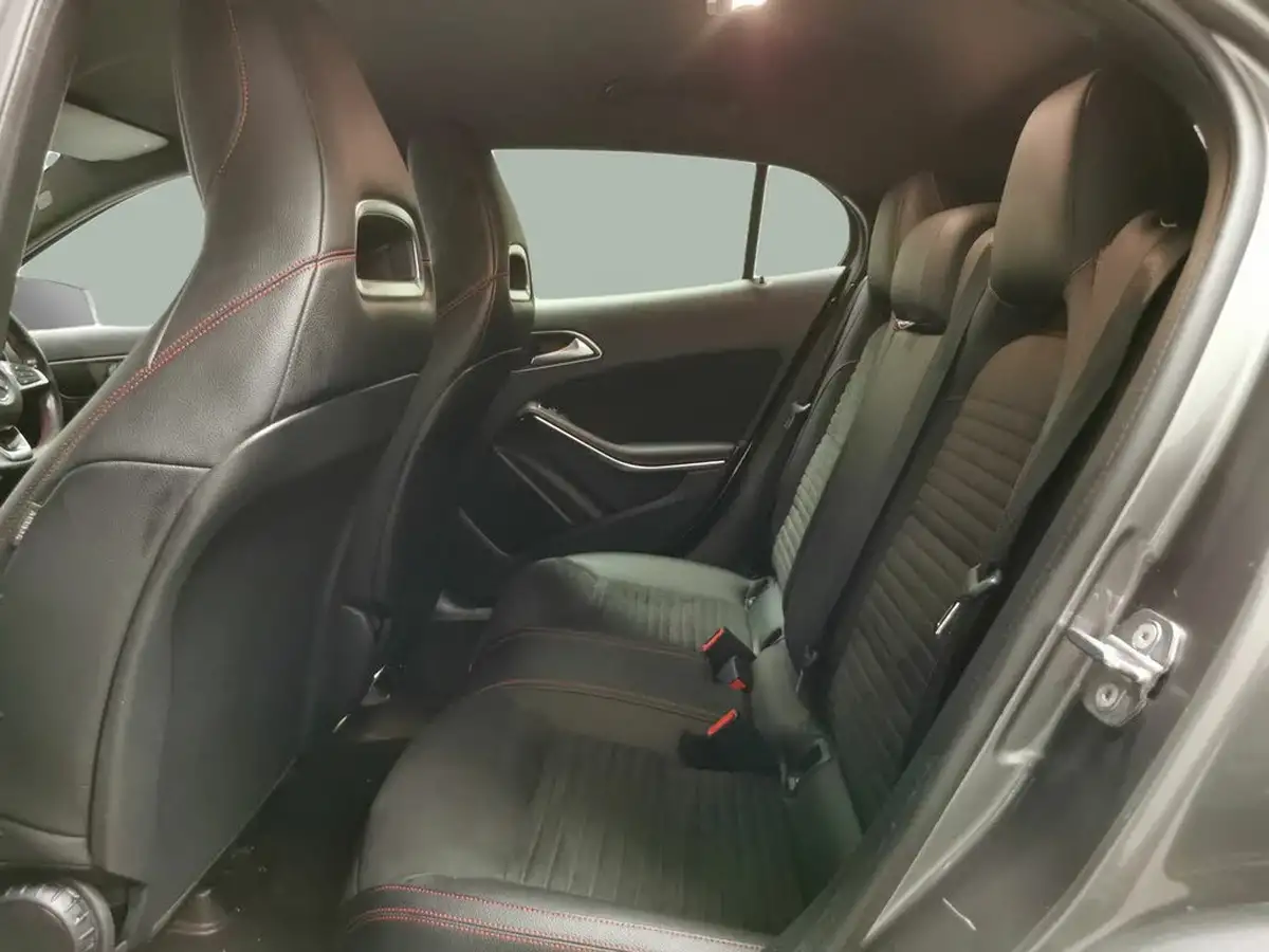 2019-mercedes-benz-gla-class-16-gla-200-amg-line-ss-7g-dct-big-25