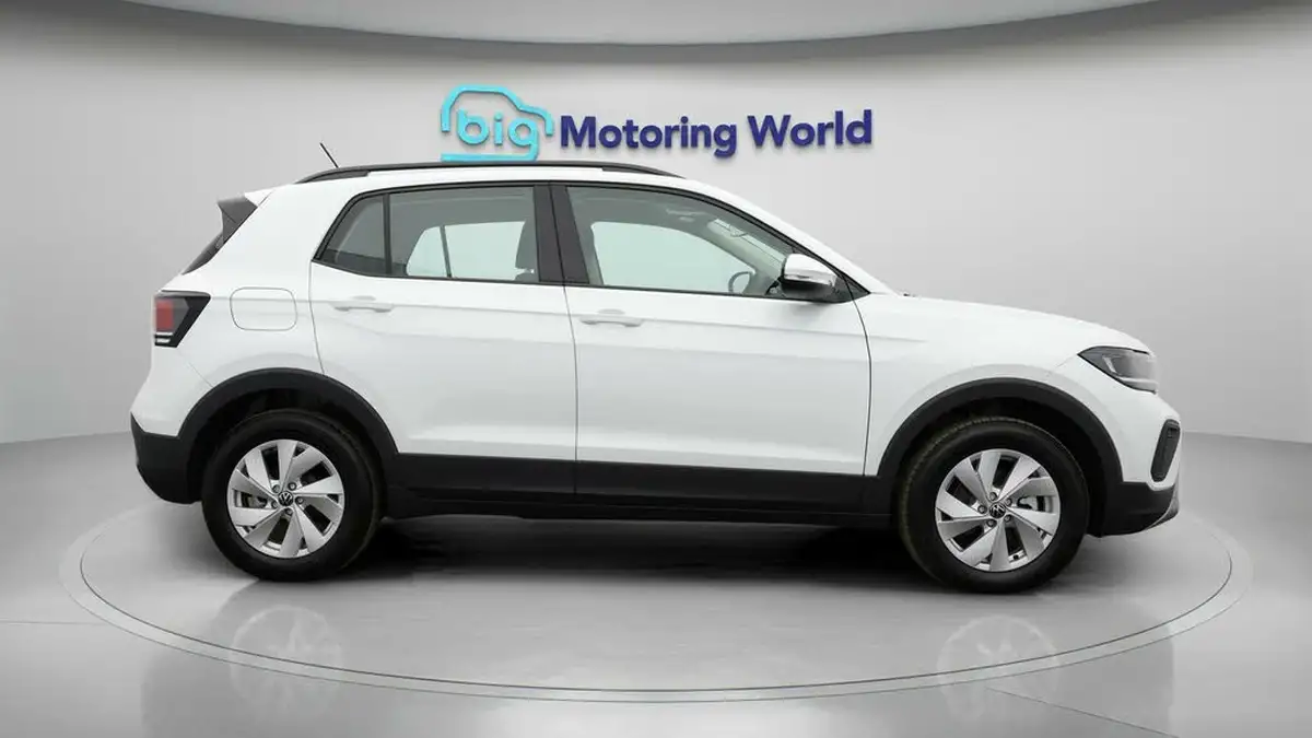 2024-volkswagen-t-cross-10-tsi-life-115ps-dsg-big-7
