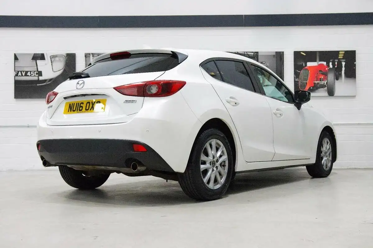 2016-mazda-mazda3-20-se-l-nav-skyactiv-g-hatchback-5d-big-2