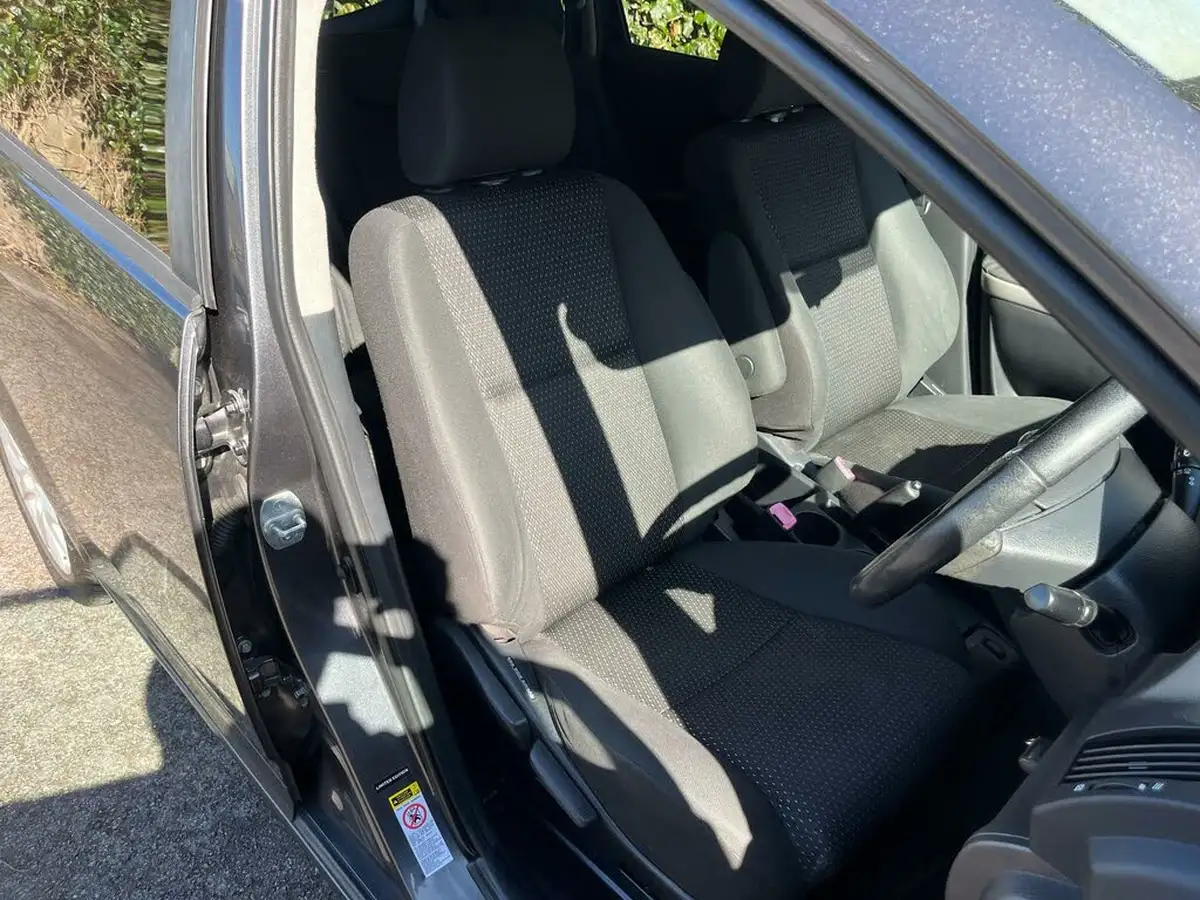 2009-toyota-verso-16-t2-vvt-i-big-23