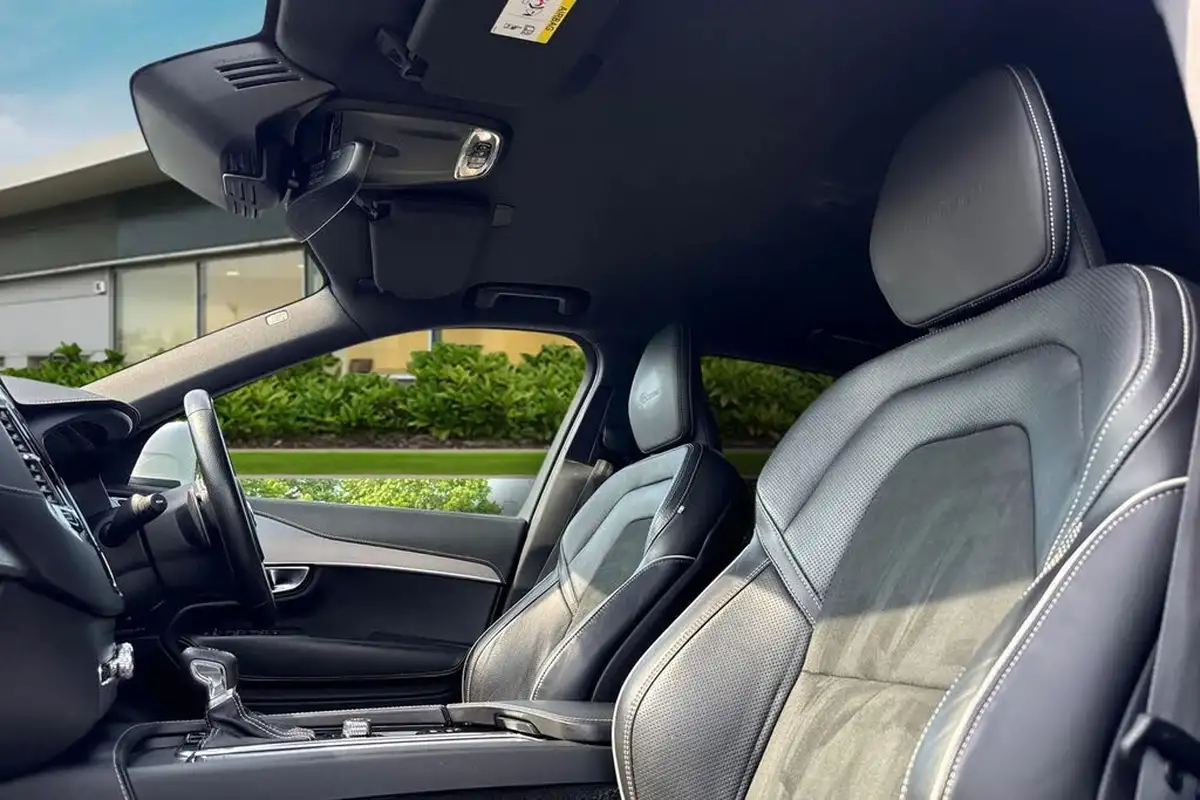2018-volvo-xc90-20td-d5-r-design-4x4-big-15