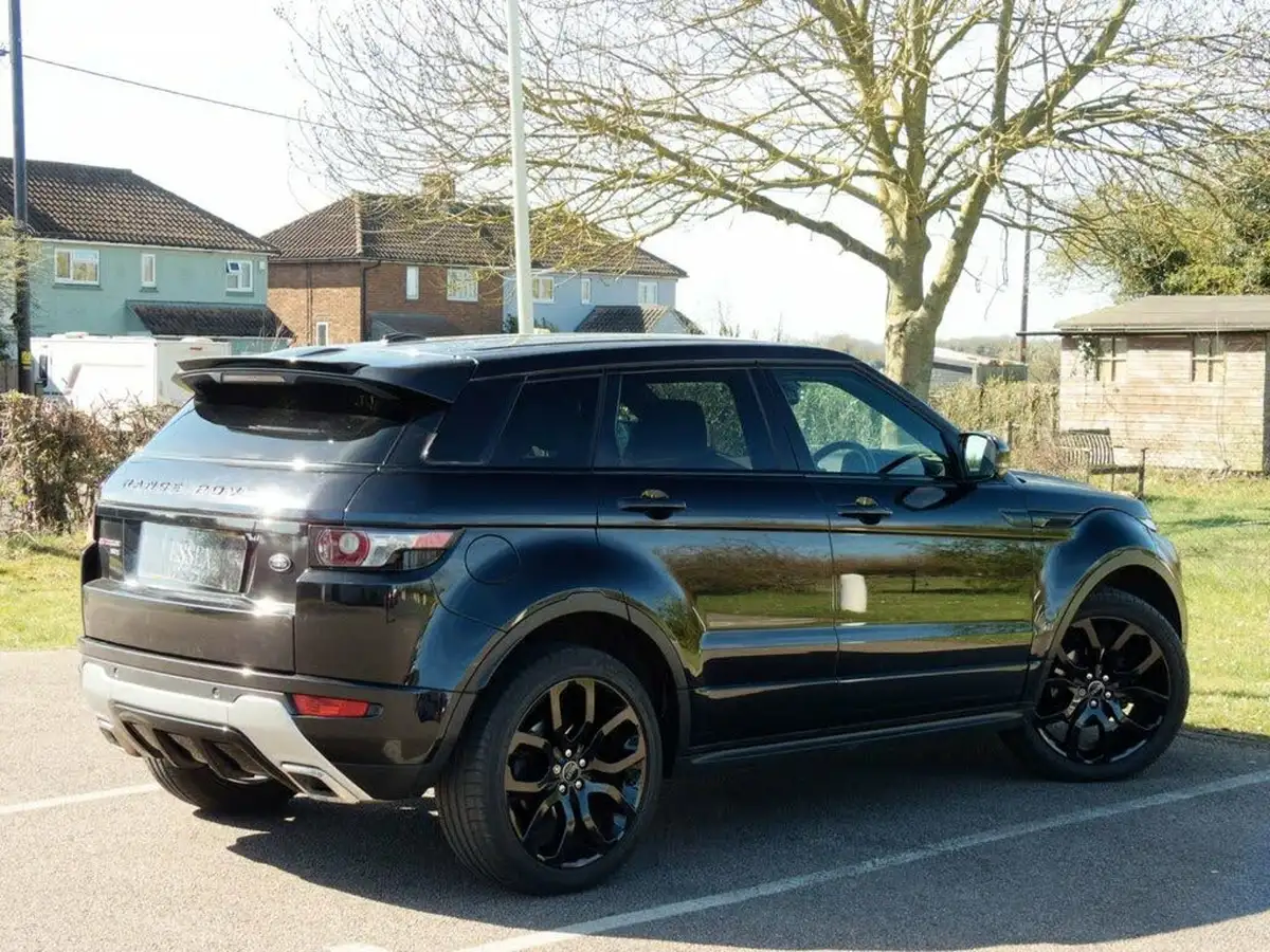 2011-land-rover-range-rover-evoque-20-dynamic-hatchback-5d-big-7