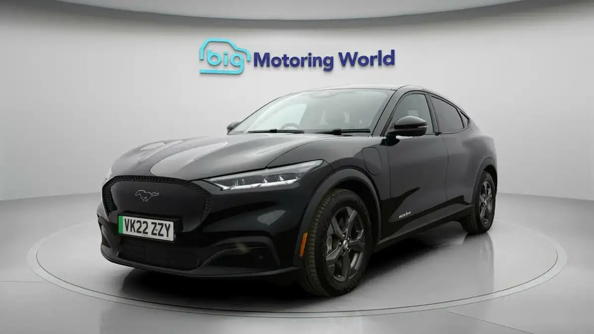 2022-ford-mustang-mach-e-e-standard-range-big-2