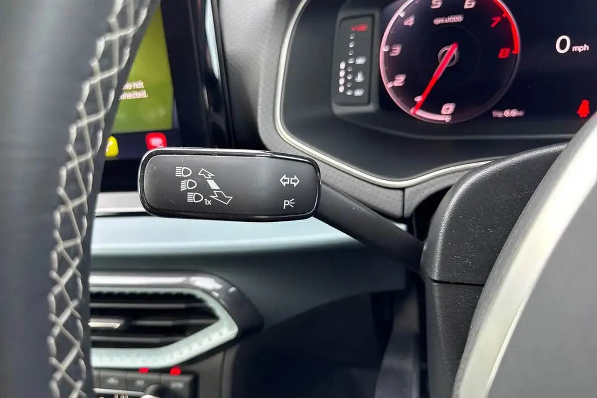 2022-seat-arona-10-tsi-xperience-big-40