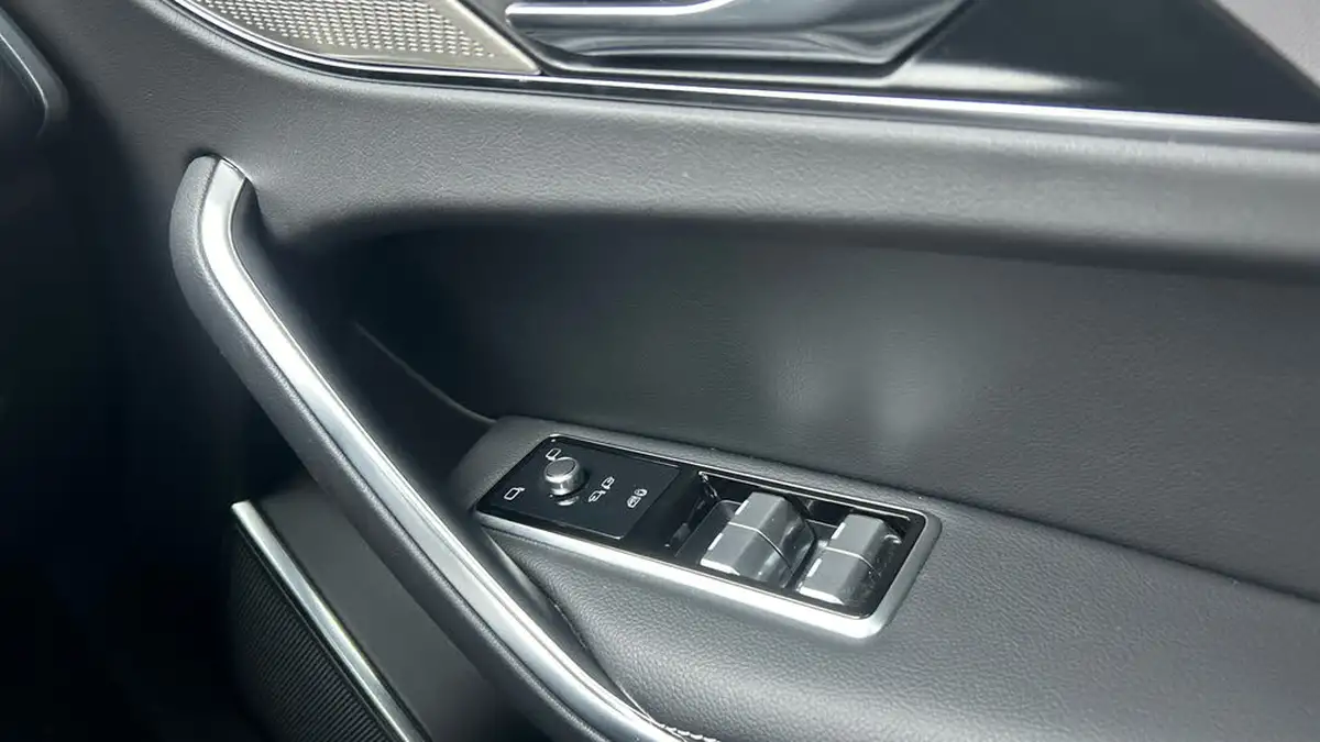 2023-jaguar-f-pace-20-p250-r-dynamic-se-black-big-22
