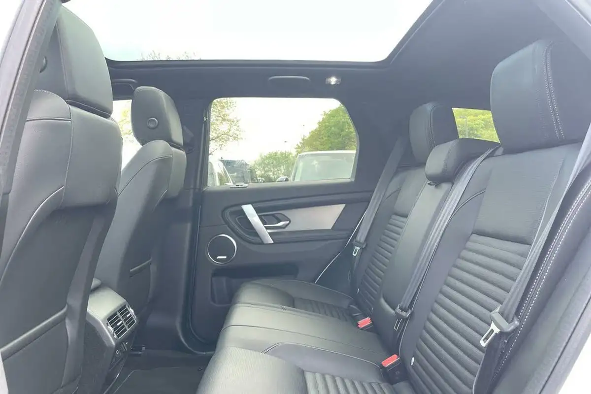 2024-land-rover-discovery-sport-15-p300e-dynamic-se-big-30