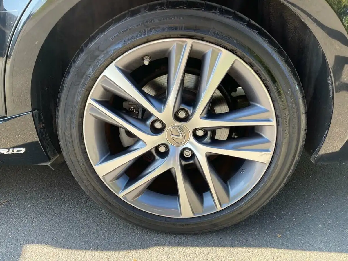 2017-lexus-is-300h-25-executive-edition-big-50