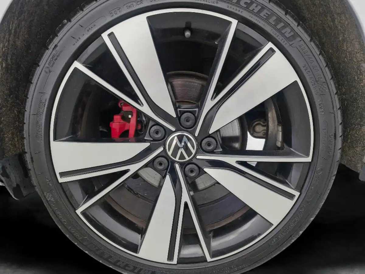 2021-volkswagen-golf-20tdi-gtd-big-24